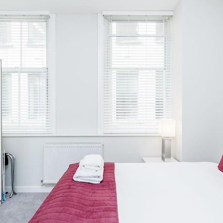 Roomspace Serviced Apartments - Sterling House Londra Dış mekan fotoğraf