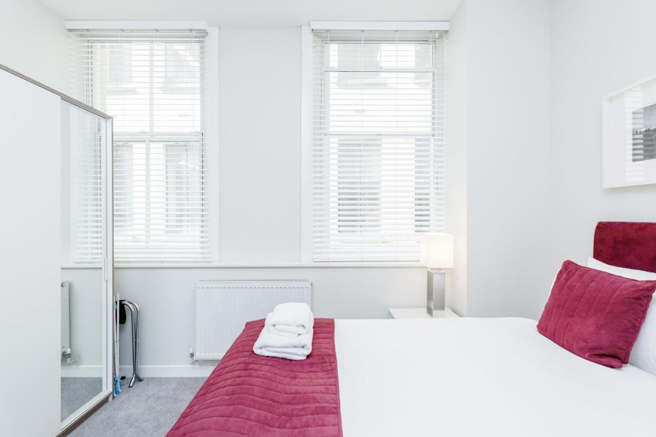 Roomspace Serviced Apartments - Sterling House Londra Dış mekan fotoğraf